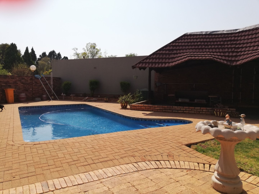 4 Bedroom Property for Sale in Stilfontein Ext 4 North West